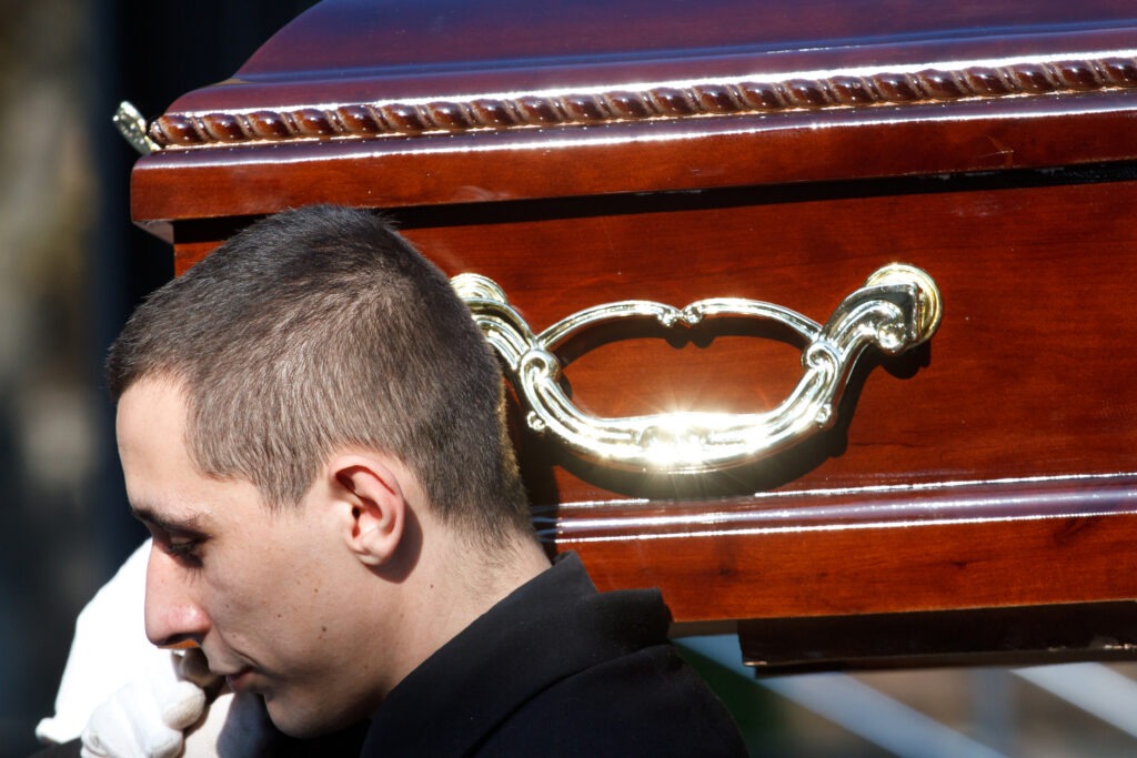 Бригада обслуживания похорон